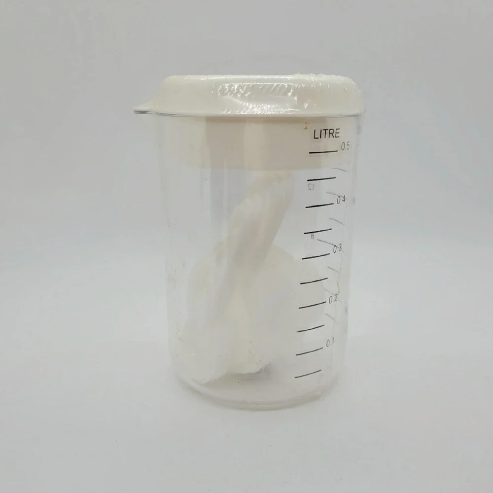 Gold Medal Flour Plastic Measuring Cup with Lid and Spoons 2 Cup 16oz New Sealed